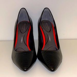 Rockport total motion black leather snake print